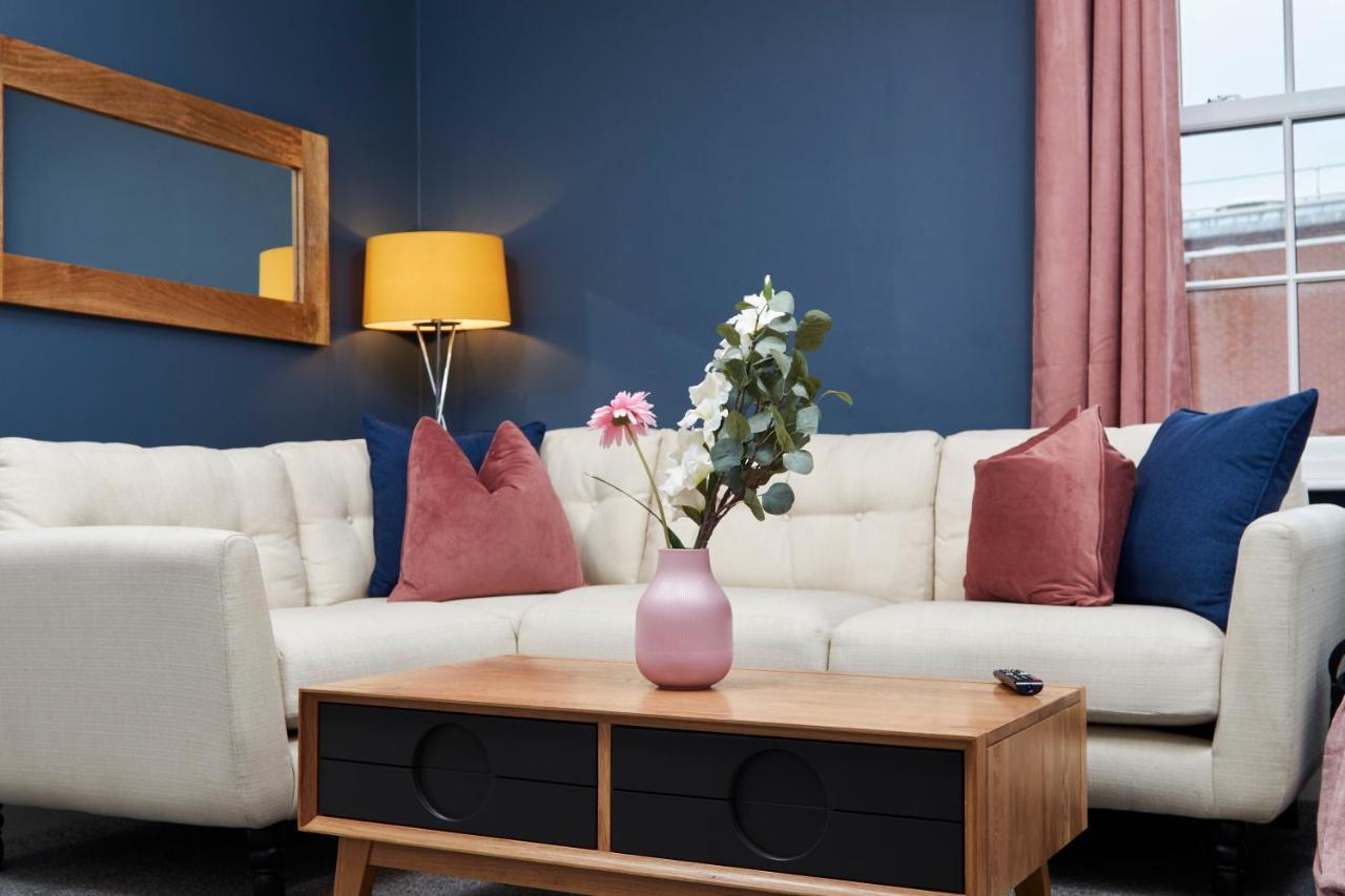Stunning Two Bedroom Apartment By Purestay Short Lets & Serviced Accommodation Warwickshire With Parking Stratford-upon-Avon Luaran gambar